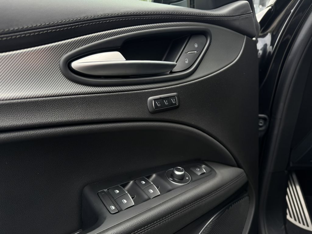 Alfa Romeo Stelvio 2021