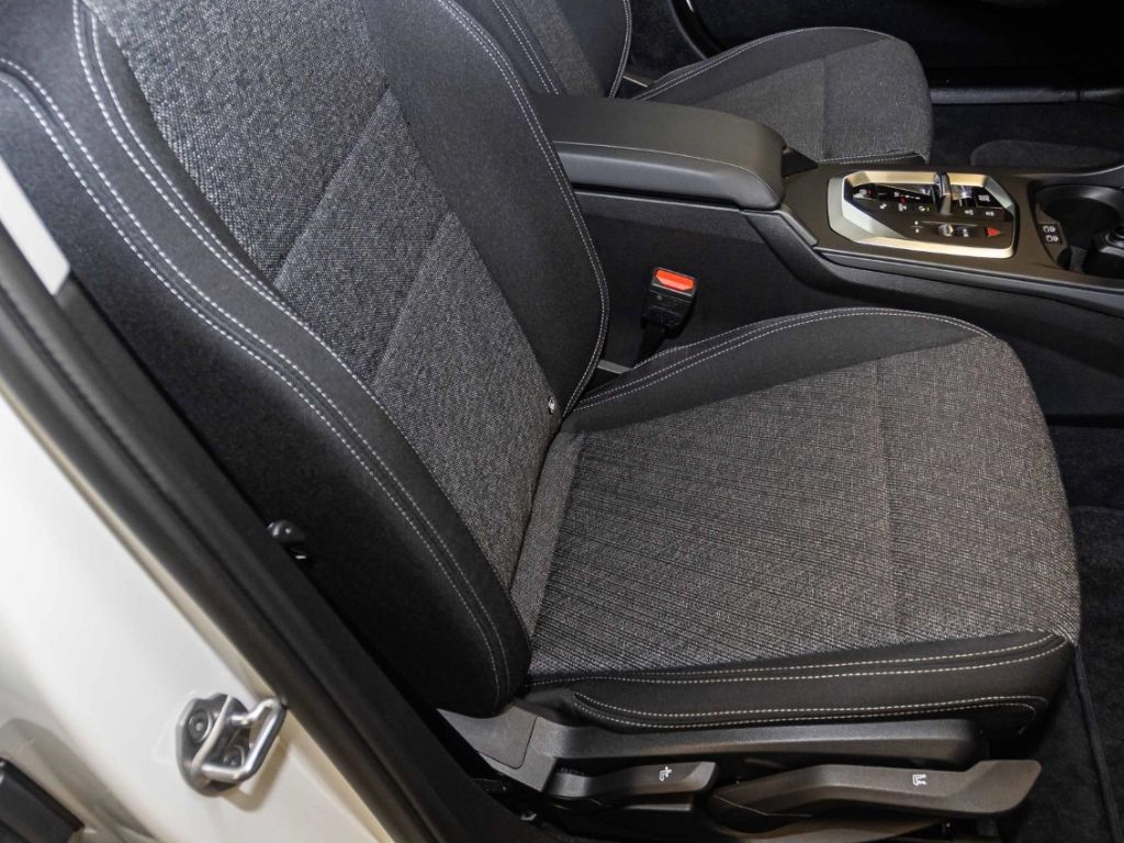 BMW 120 2024