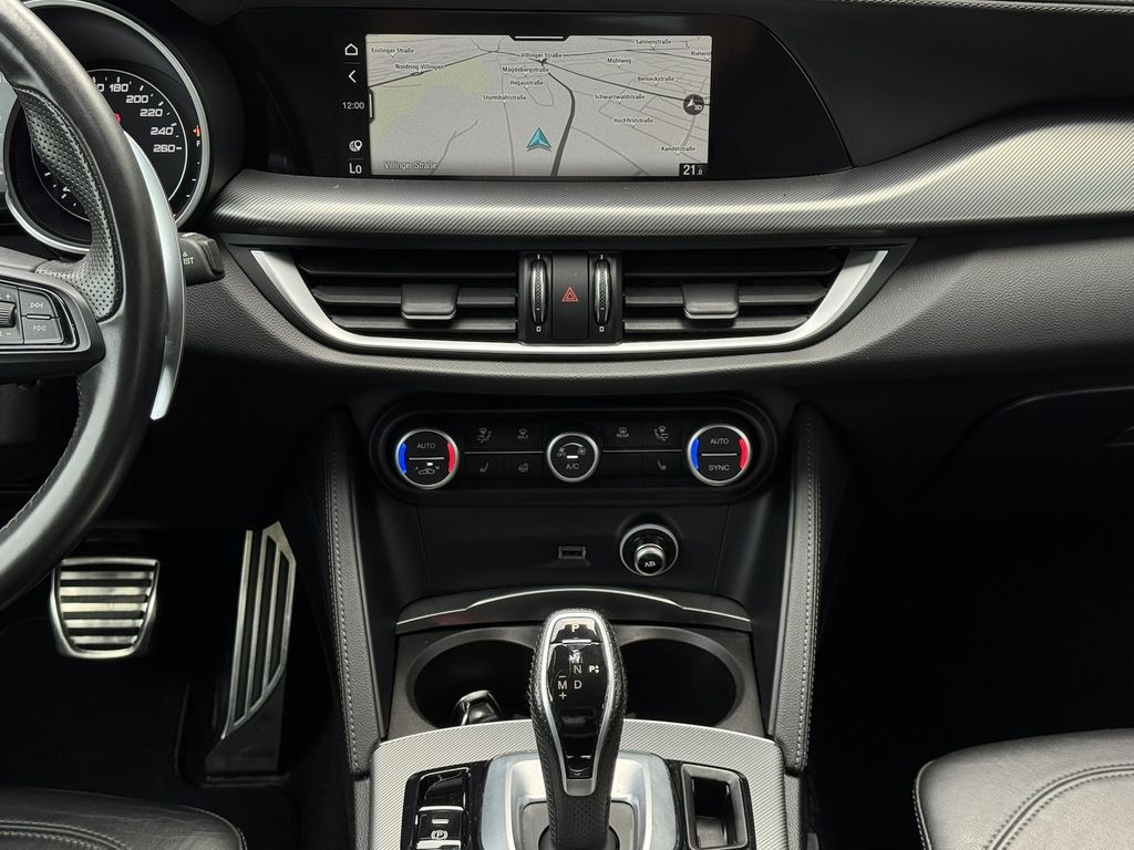 Alfa Romeo Stelvio 2021