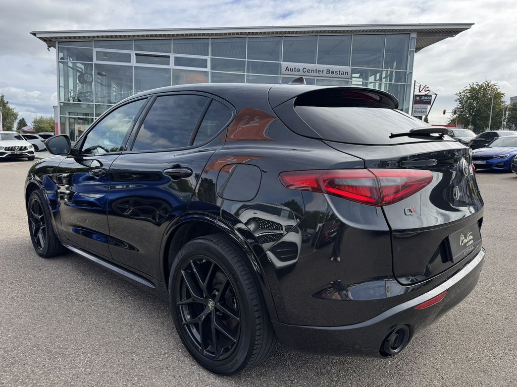 Alfa Romeo Stelvio 2021