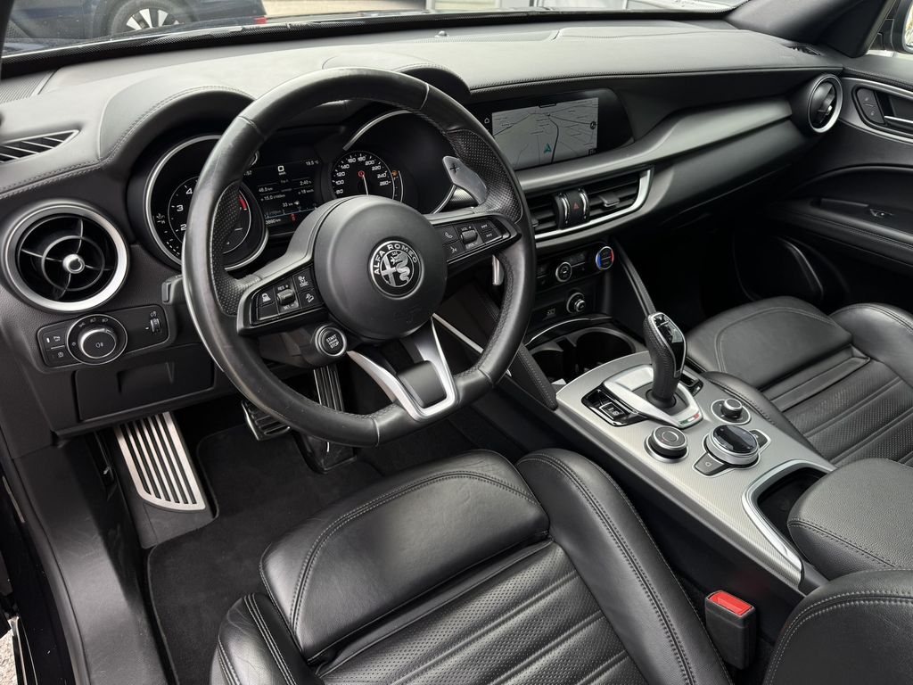 Alfa Romeo Stelvio 2021