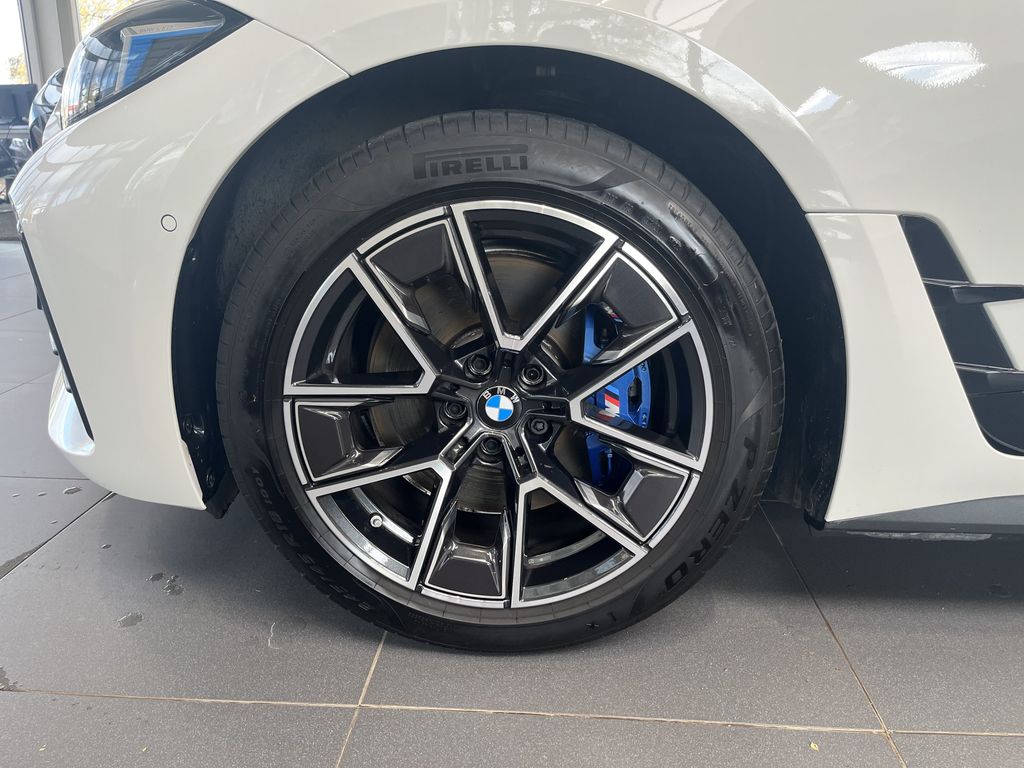 BMW i4 2024