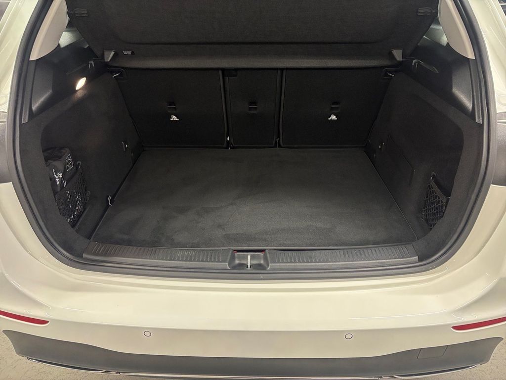 Mercedes-Benz B 250 2024