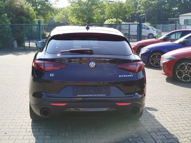 Alfa Romeo Stelvio 2022