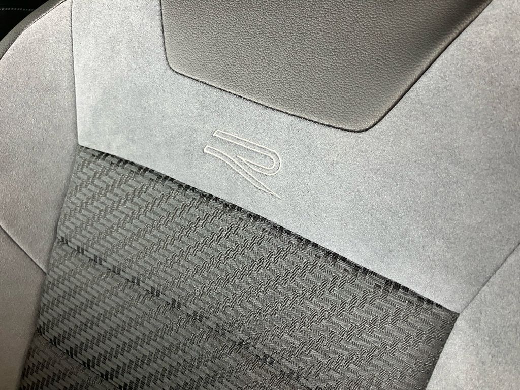 Volkswagen T-Roc 2024