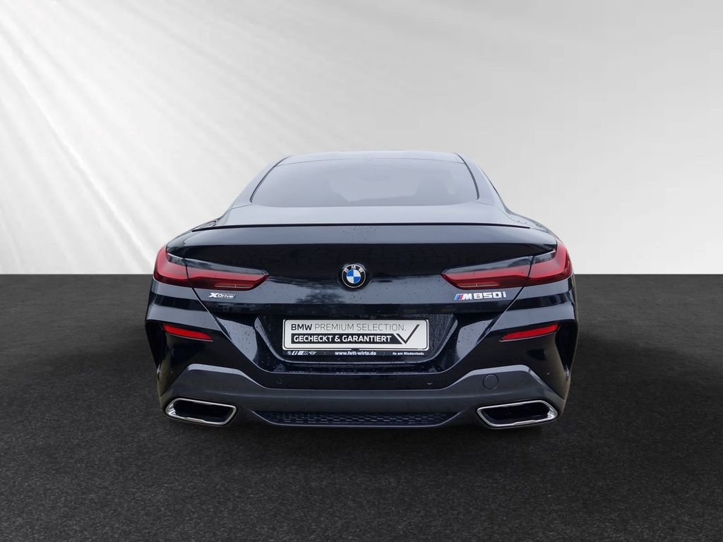 BMW M850 2022
