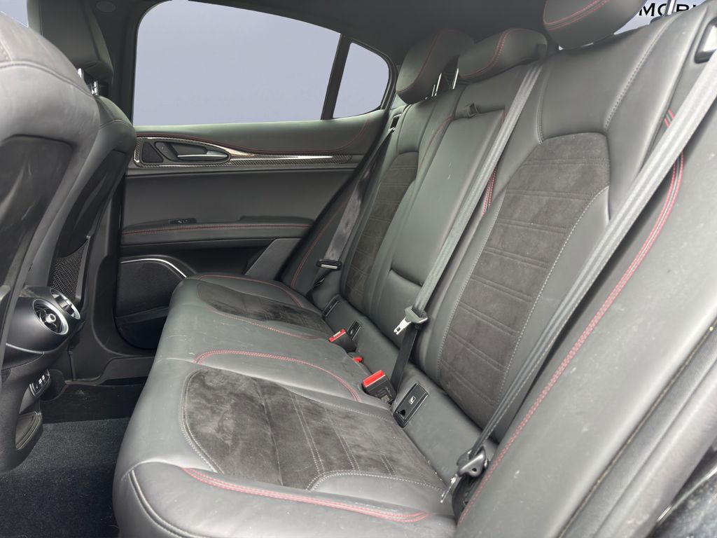 Alfa Romeo Stelvio 2021