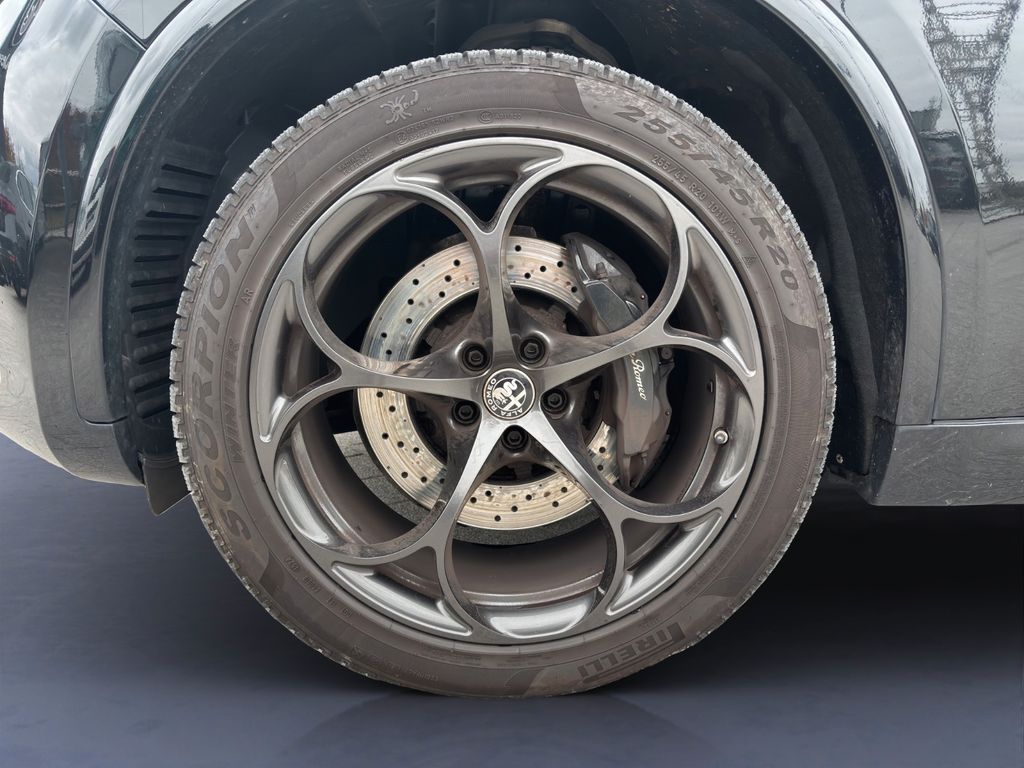 Alfa Romeo Stelvio 2021