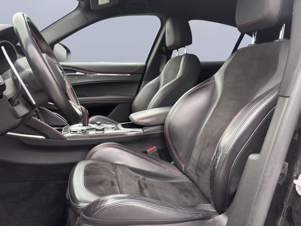 Alfa Romeo Stelvio 2021