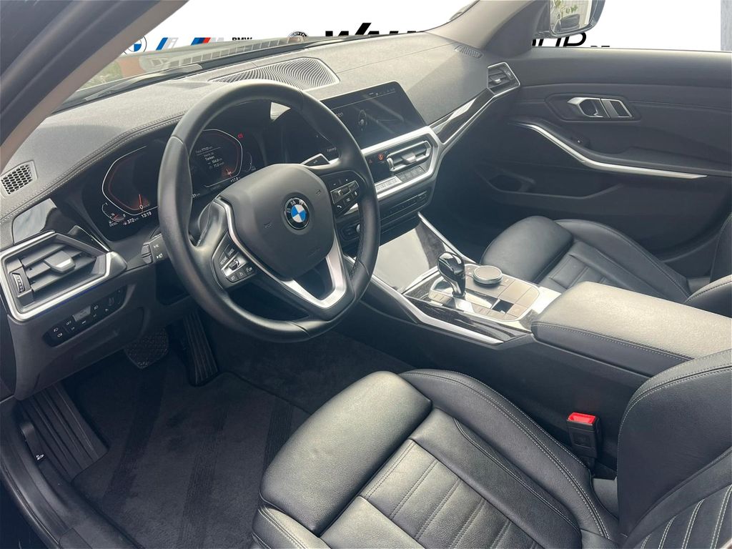 BMW 318 2021