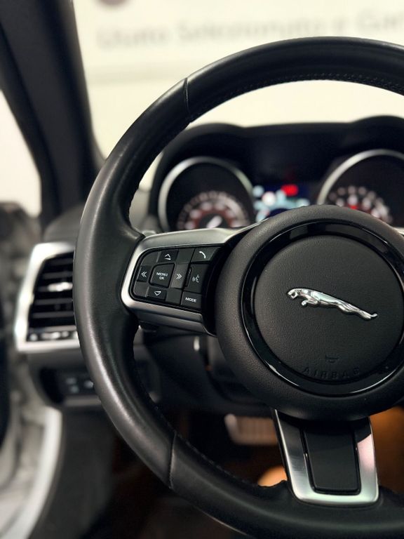 Jaguar F-Type 2019