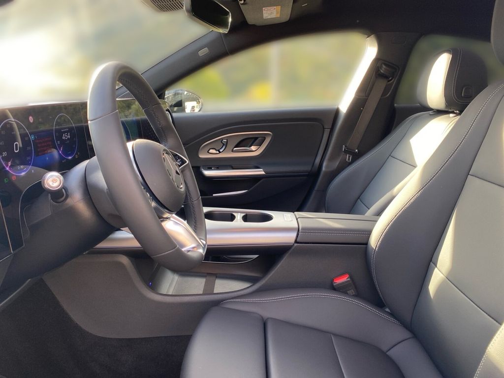 Mercedes-Benz CLA 250 2025