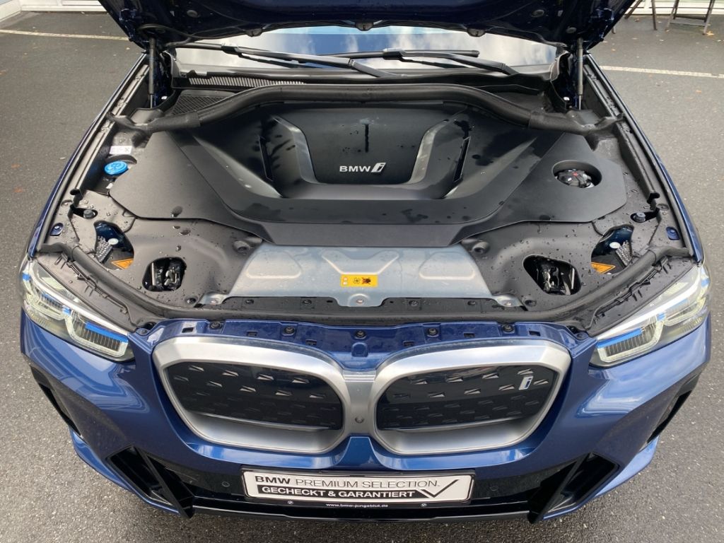 BMW iX3 2022