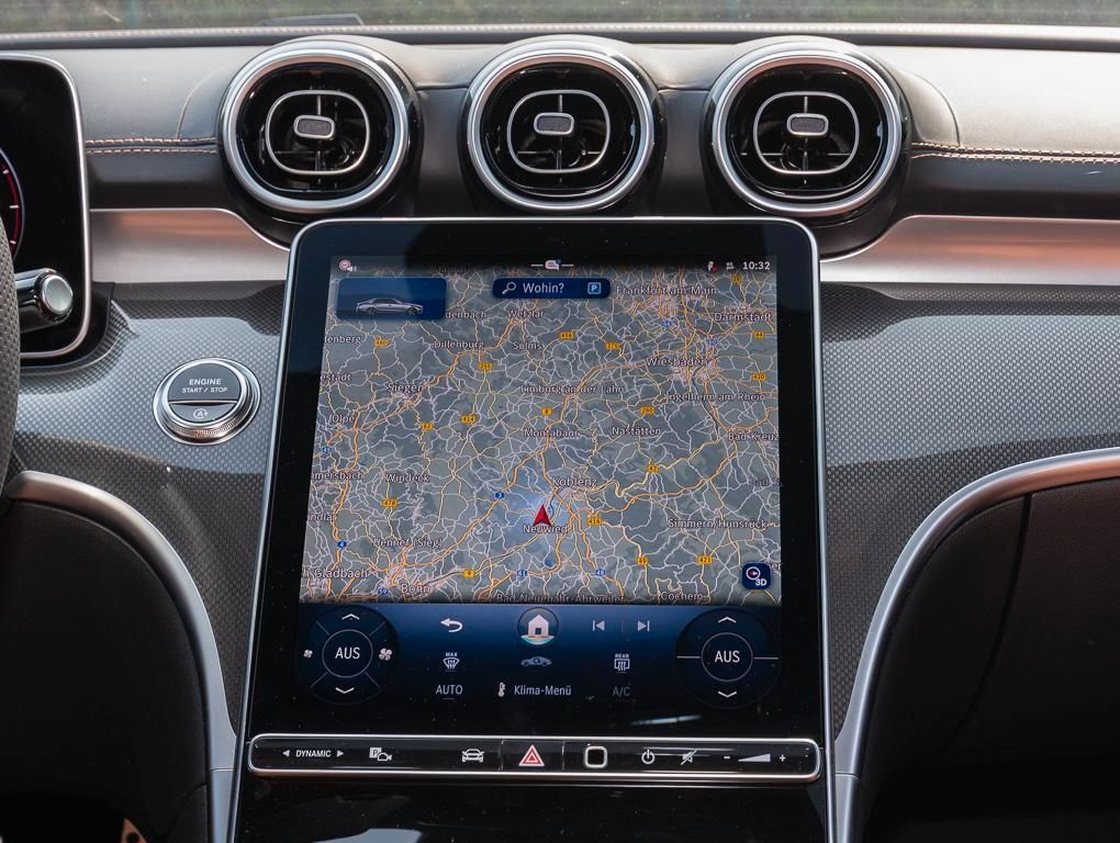 Mercedes-Benz C 200 2025