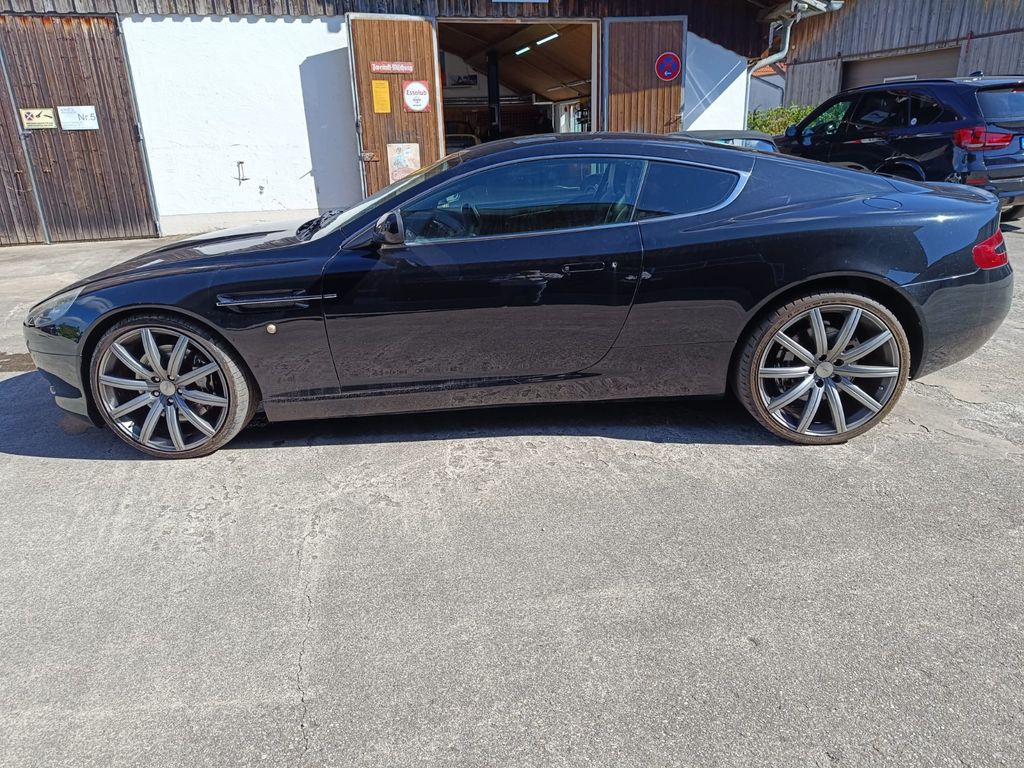 Aston Martin DB9 2008