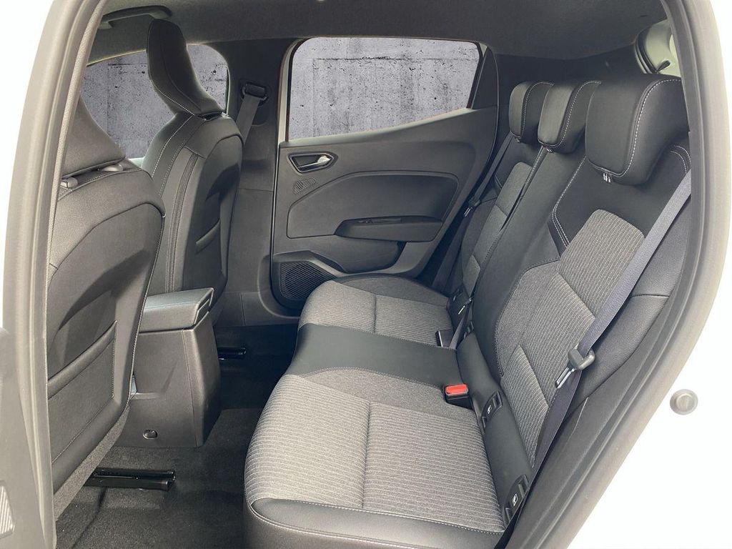 Mitsubishi Colt 2025