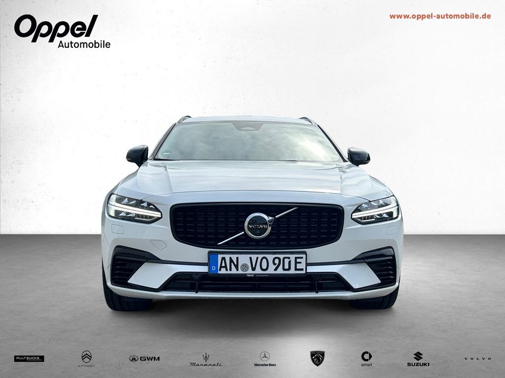 Volvo V90 2025