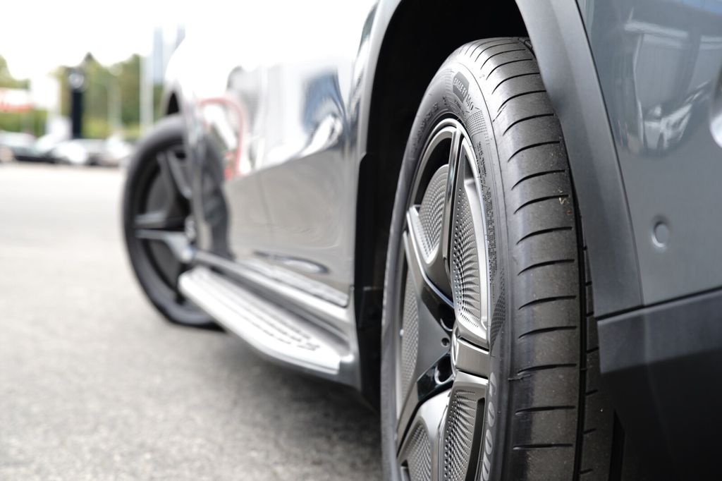 Mercedes-Benz EQE SUV 2024