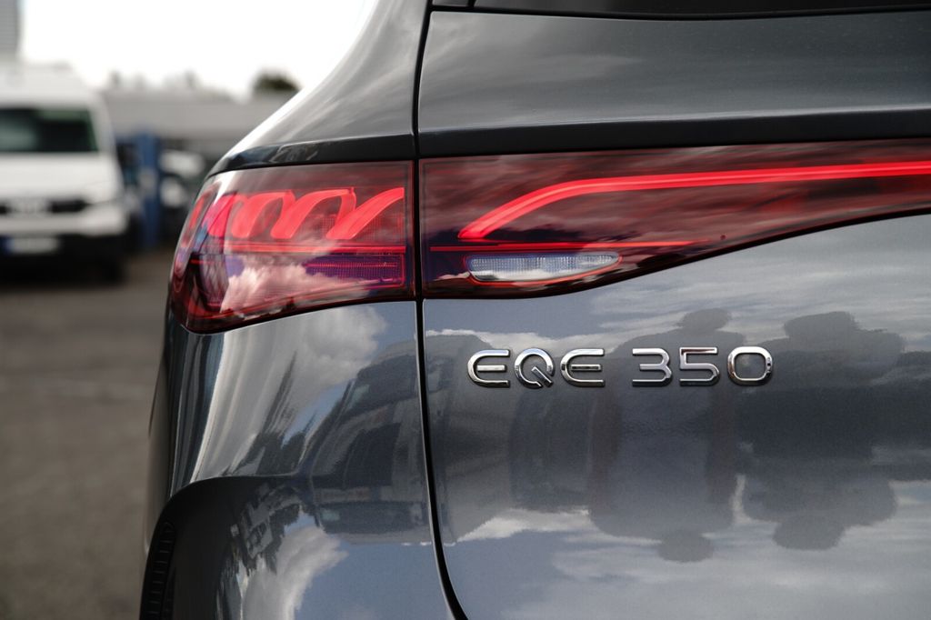 Mercedes-Benz EQE SUV 2024