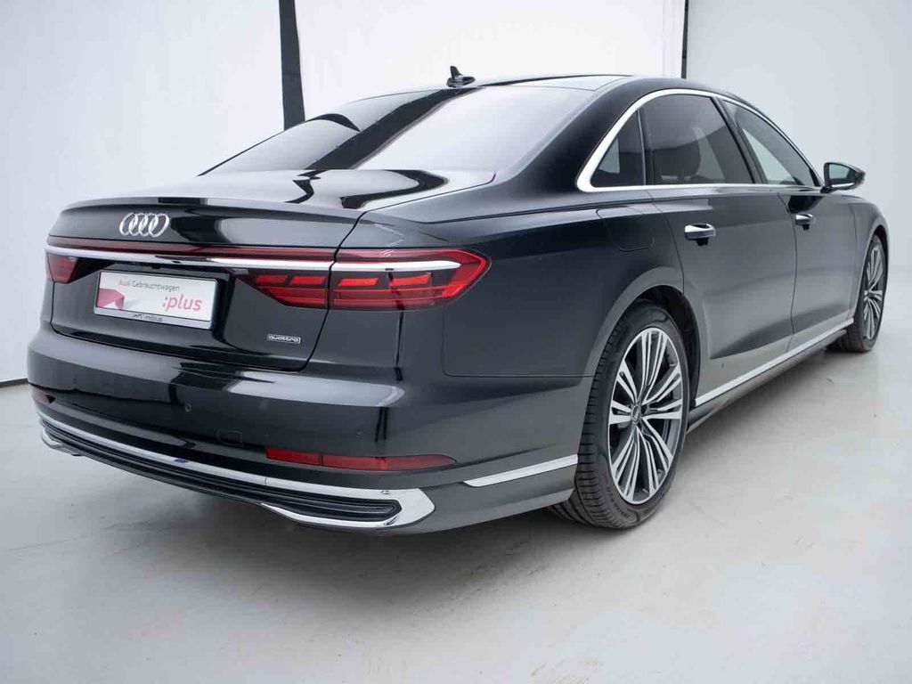 Audi A8 2022