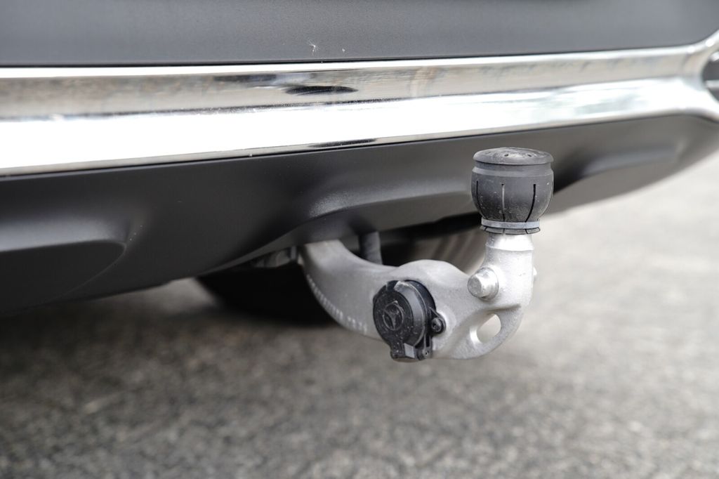 Mercedes-Benz EQE SUV 2024