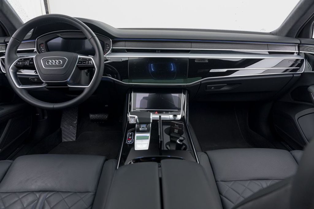 Audi A8 2022