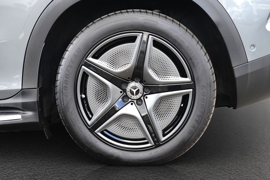 Mercedes-Benz EQE SUV 2024