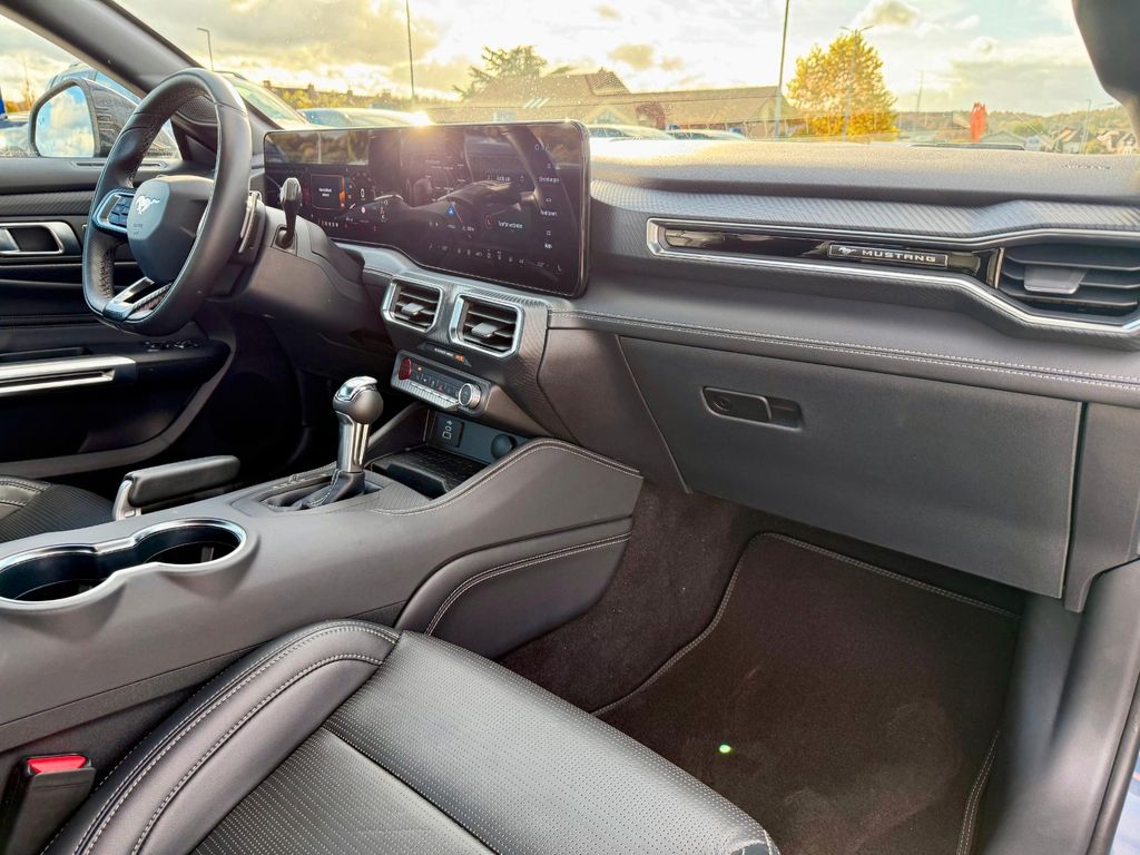 Ford Mustang 2025