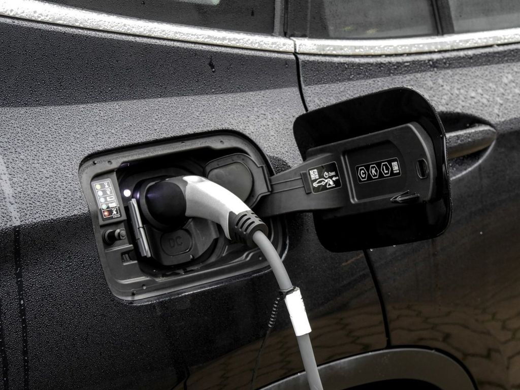 BMW iX3 2021