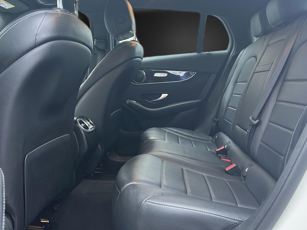 Mercedes-Benz GLC 300 2021