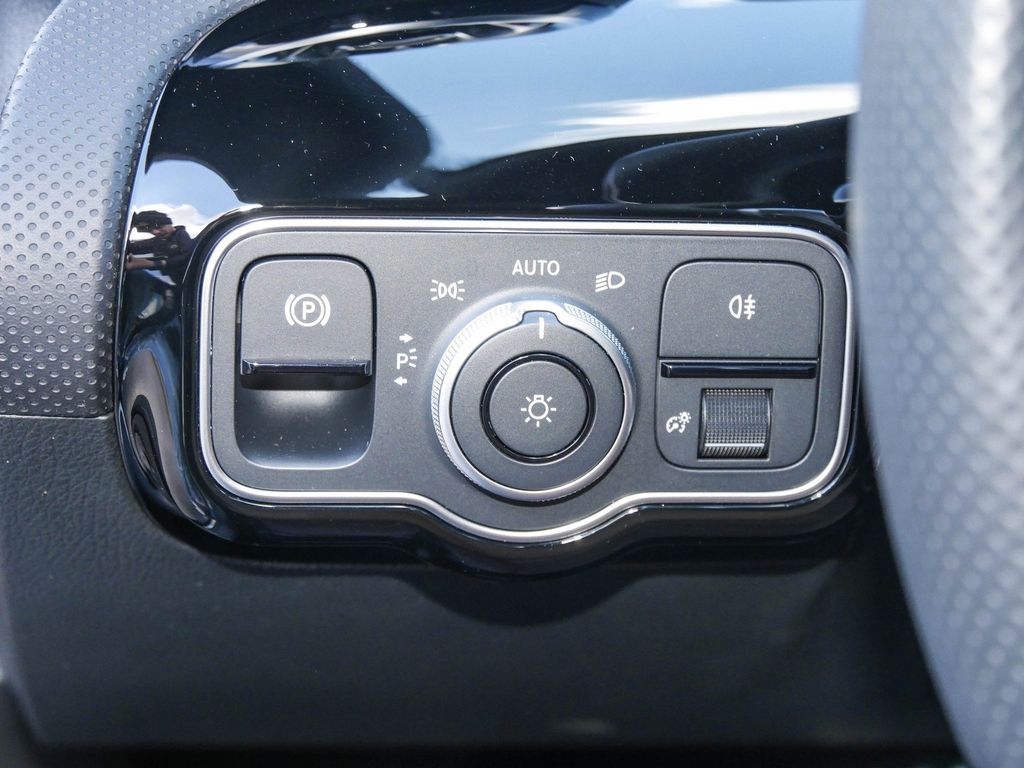 Mercedes-Benz CLA 250 2025