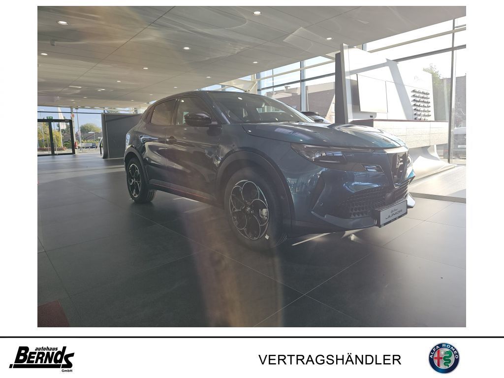 Alfa Romeo Junior 2025