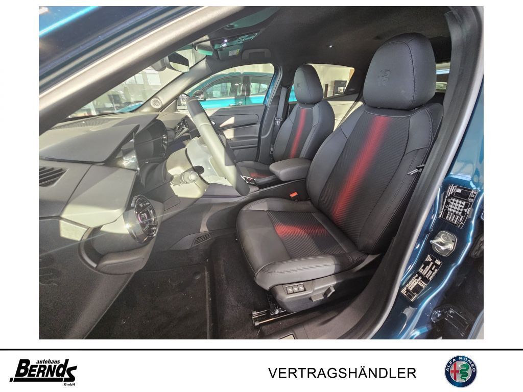 Alfa Romeo Junior 2025