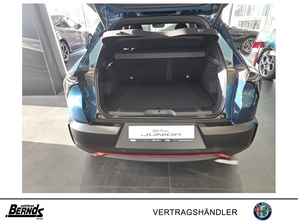 Alfa Romeo Junior 2025