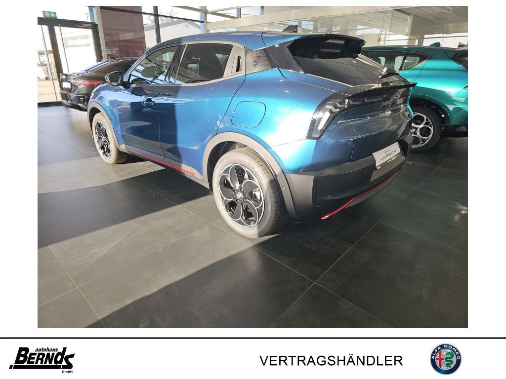 Alfa Romeo Junior 2025