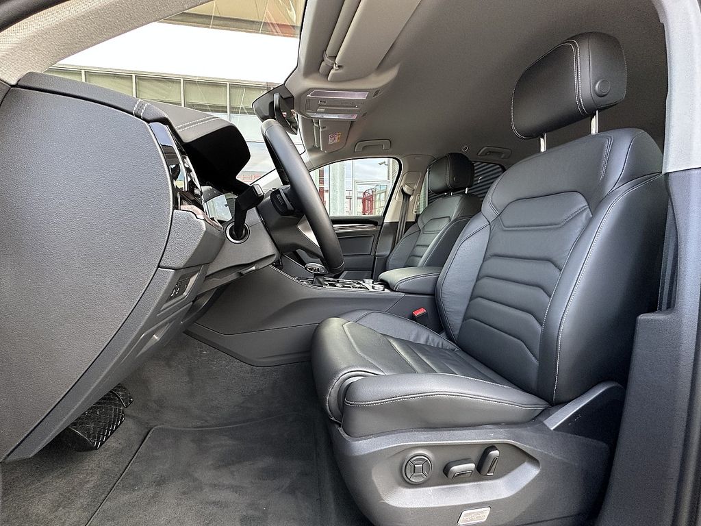 Volkswagen Touareg 2025