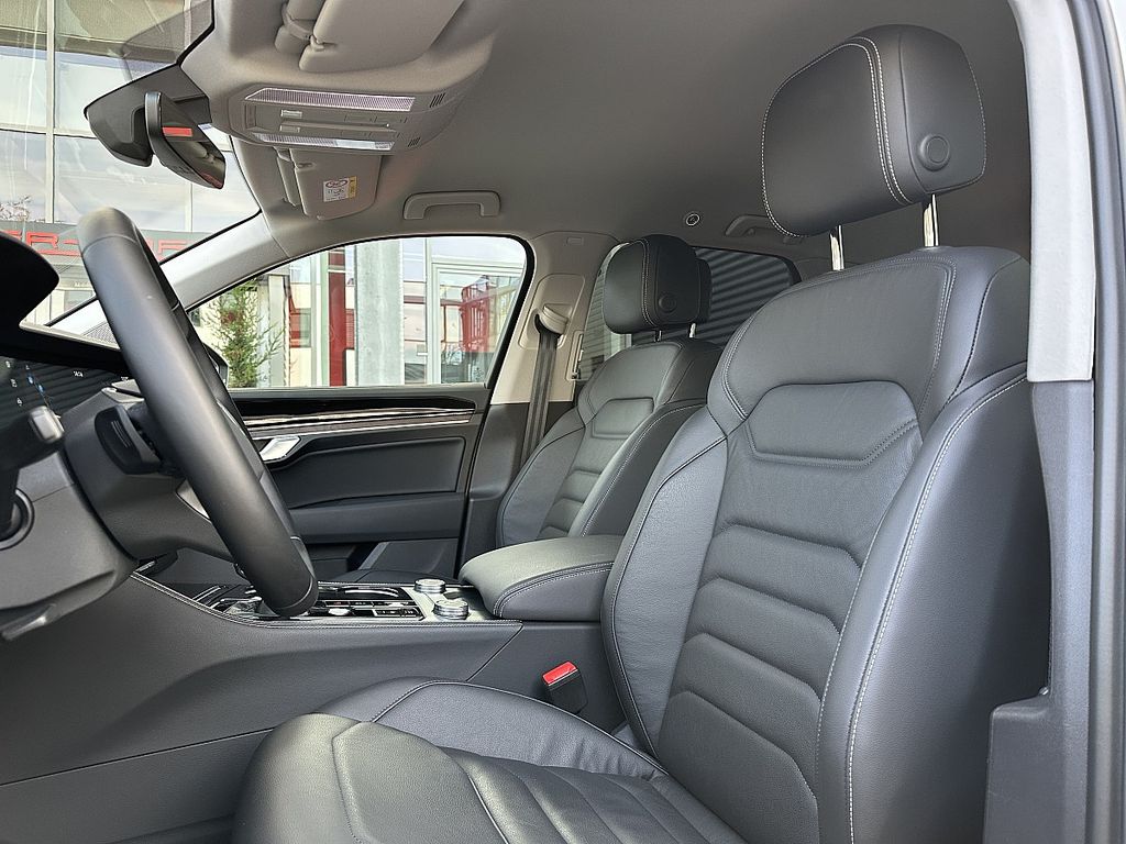 Volkswagen Touareg 2025