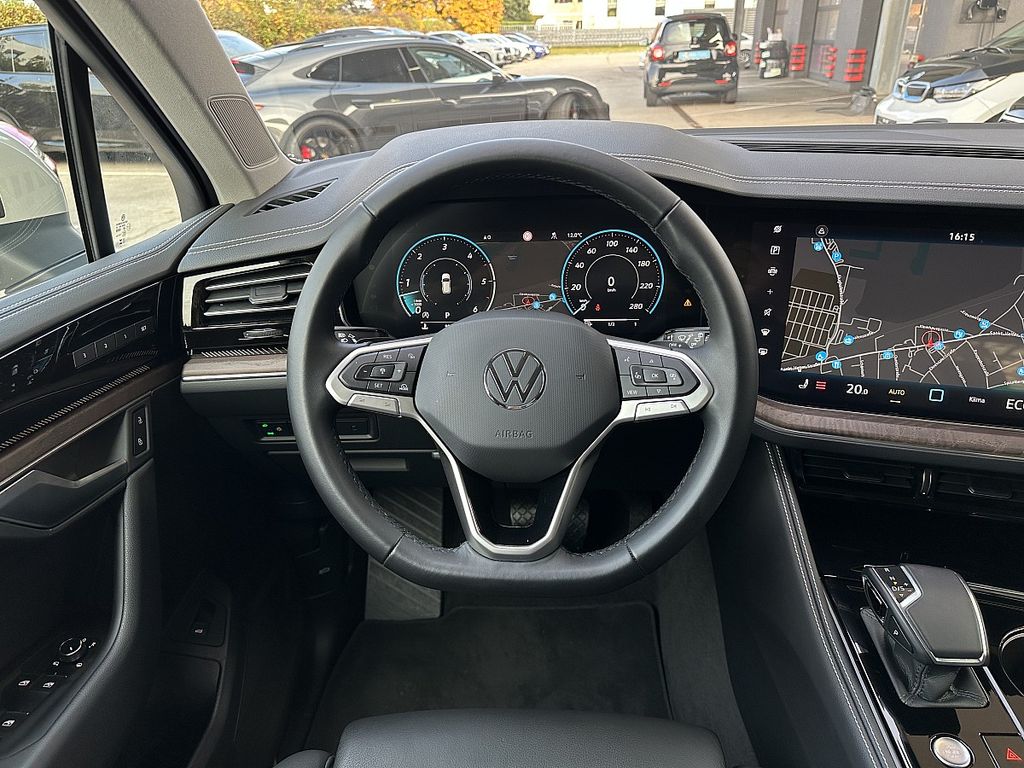 Volkswagen Touareg 2025