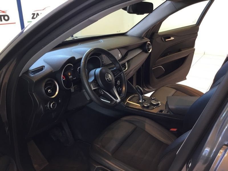 Alfa Romeo Stelvio 2019