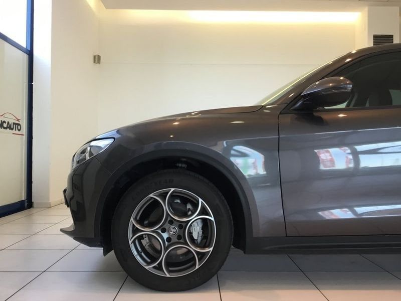 Alfa Romeo Stelvio 2019