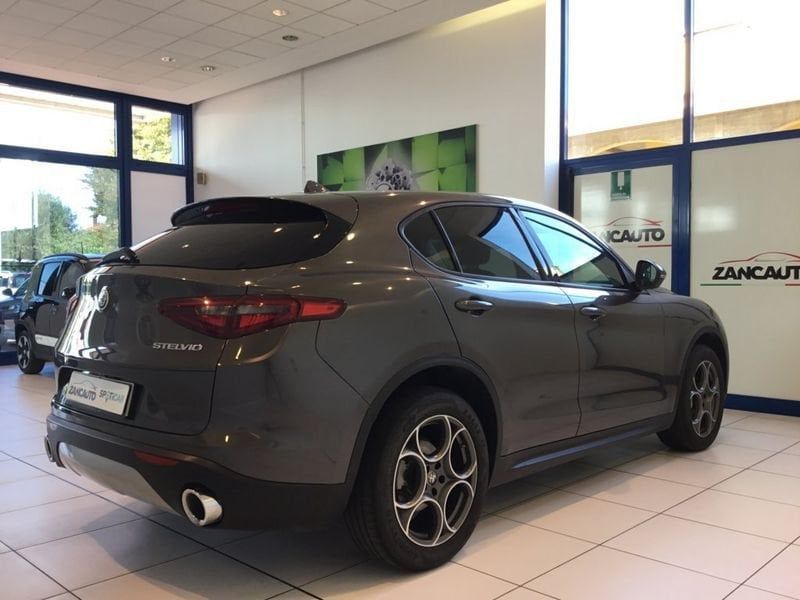 Alfa Romeo Stelvio 2019