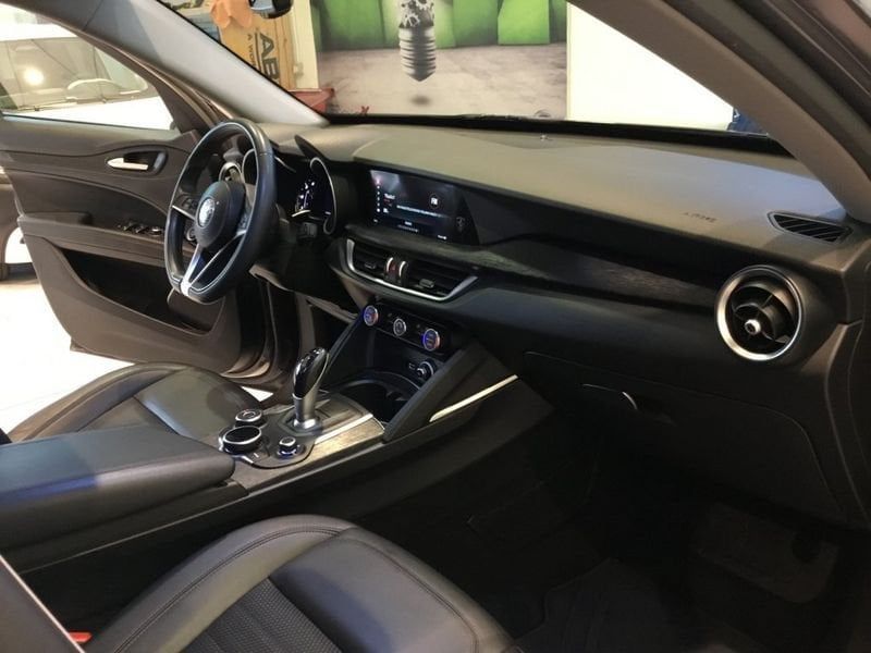 Alfa Romeo Stelvio 2019