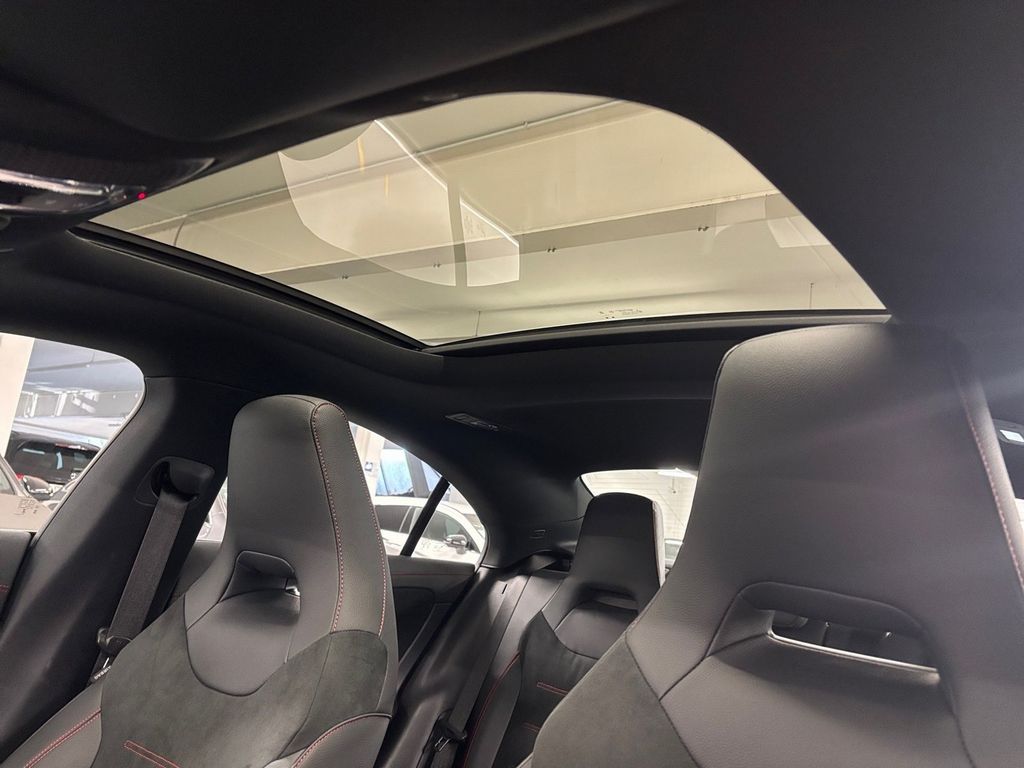 Mercedes-Benz CLA 200 2024