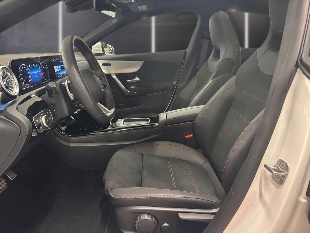 Mercedes-Benz CLA 200 2024