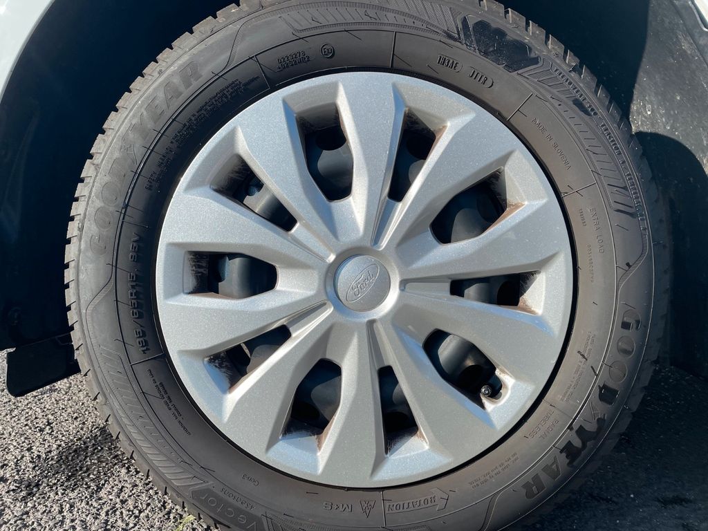 Ford Transit Courier 2025