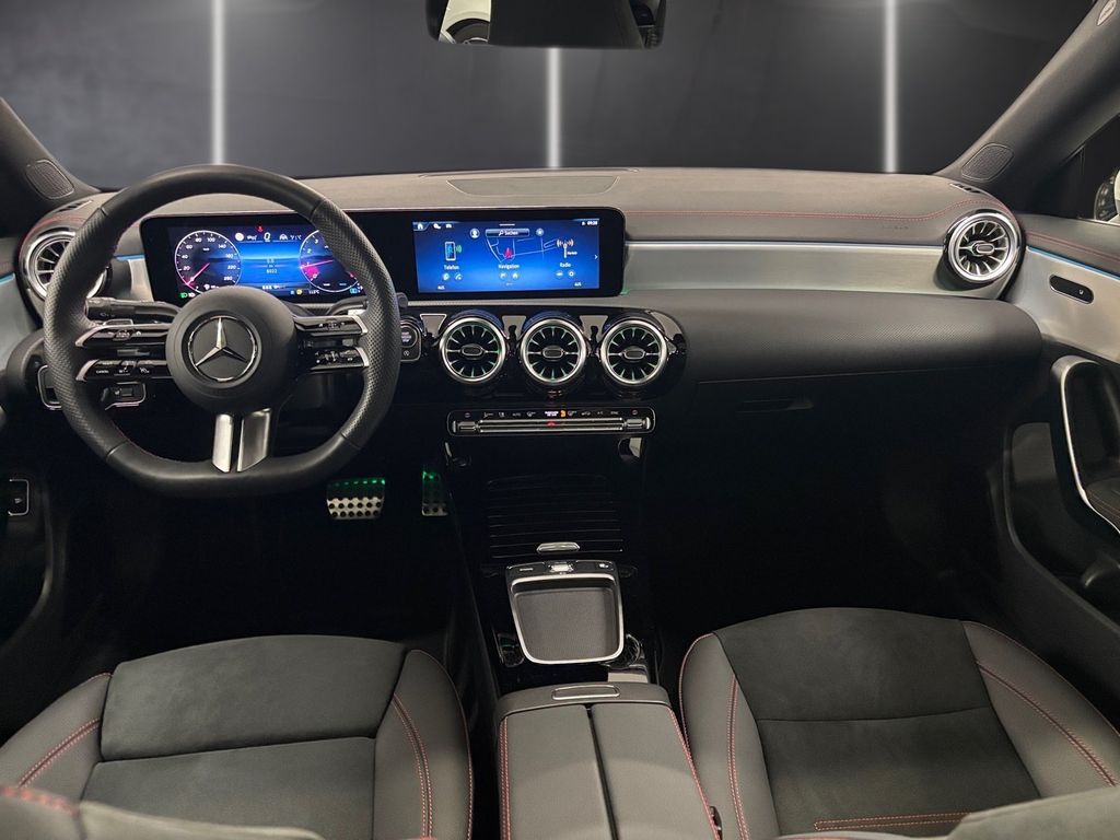 Mercedes-Benz CLA 200 2024