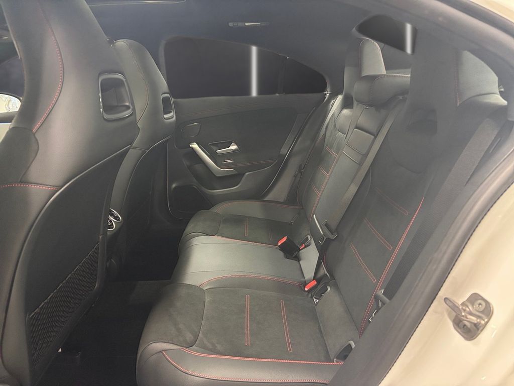 Mercedes-Benz CLA 200 2024