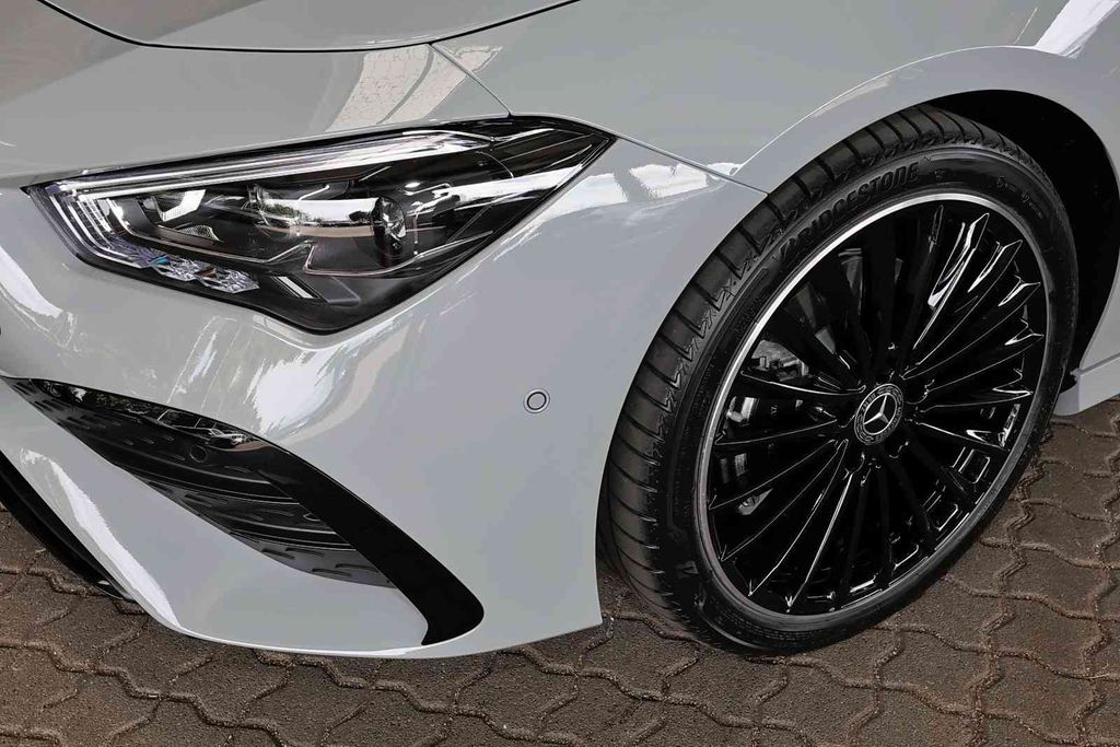 Mercedes-Benz CLA 200 2025