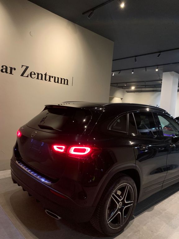 Mercedes-Benz GLA 200 2022