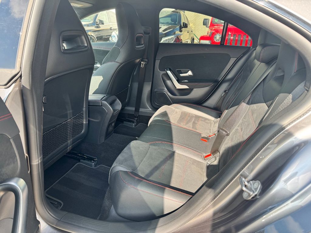 Mercedes-Benz CLA 200 2021